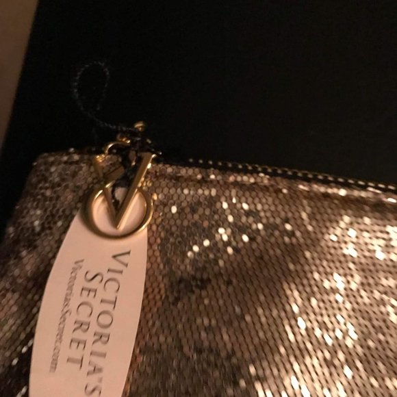 VICTORIA SECRET COSMETIC BAG - Picture 1 of 2